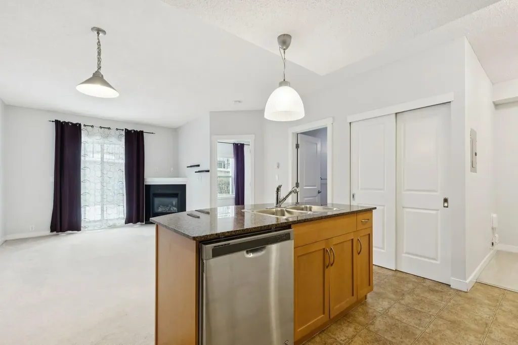 5605 Henwood Street SW Calgary AB T3E7R2