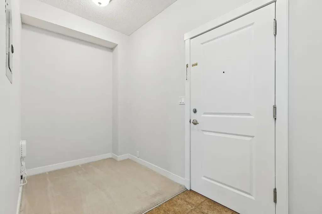 5605 Henwood Street SW Calgary AB T3E7R2
