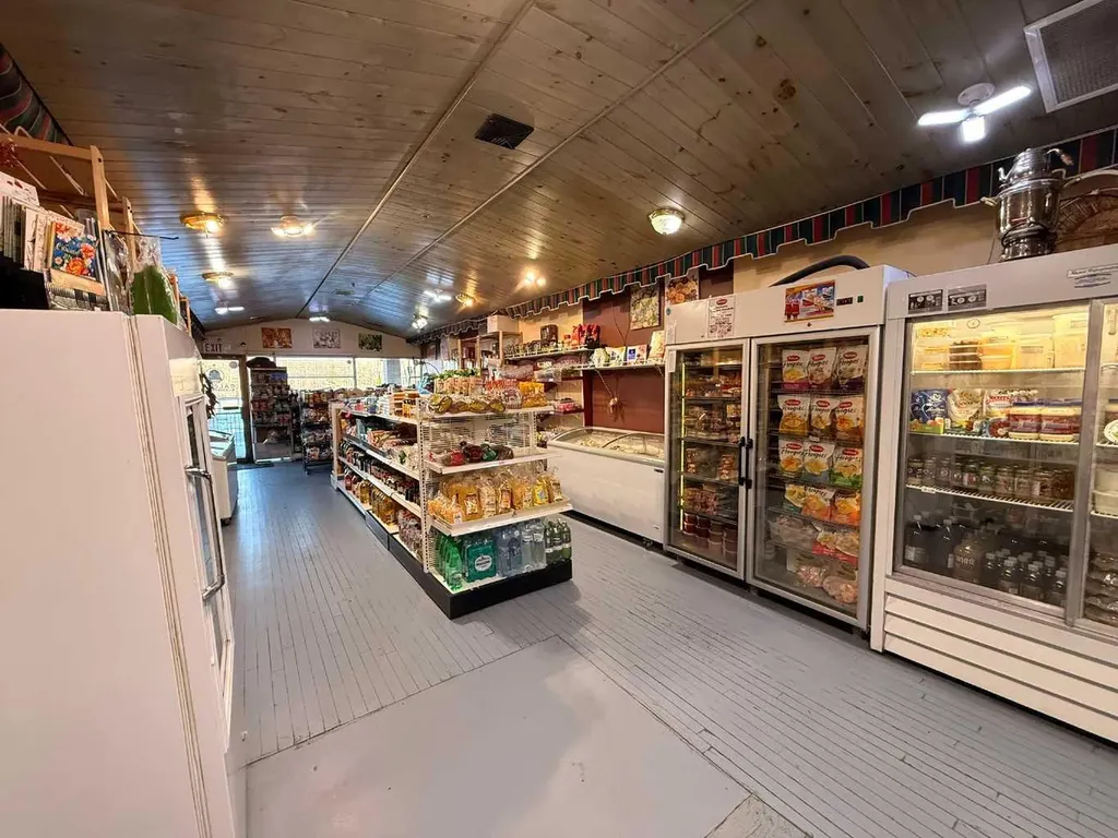 523 Woodpark Boulevard SW Calgary AB T2W 3N8