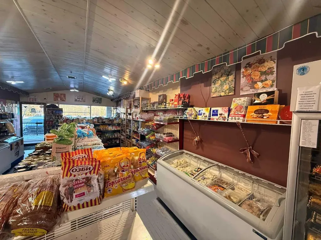 523 Woodpark Boulevard SW Calgary AB T2W 3N8