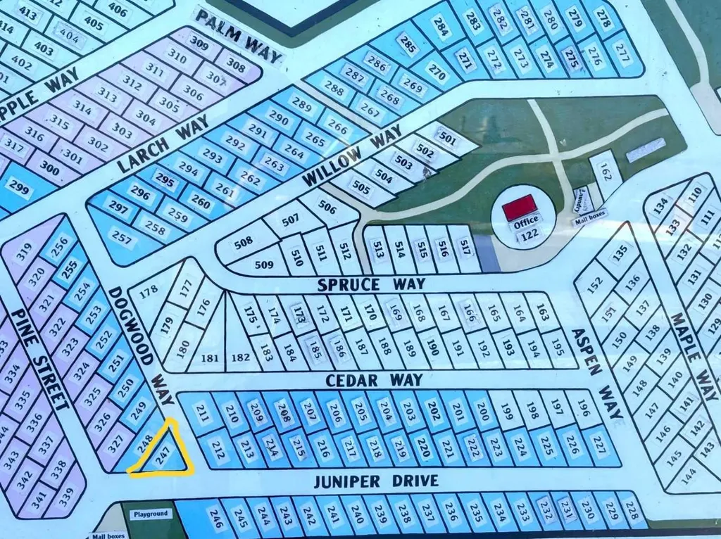 3223 83 Street NW Calgary AB T3B 5N5