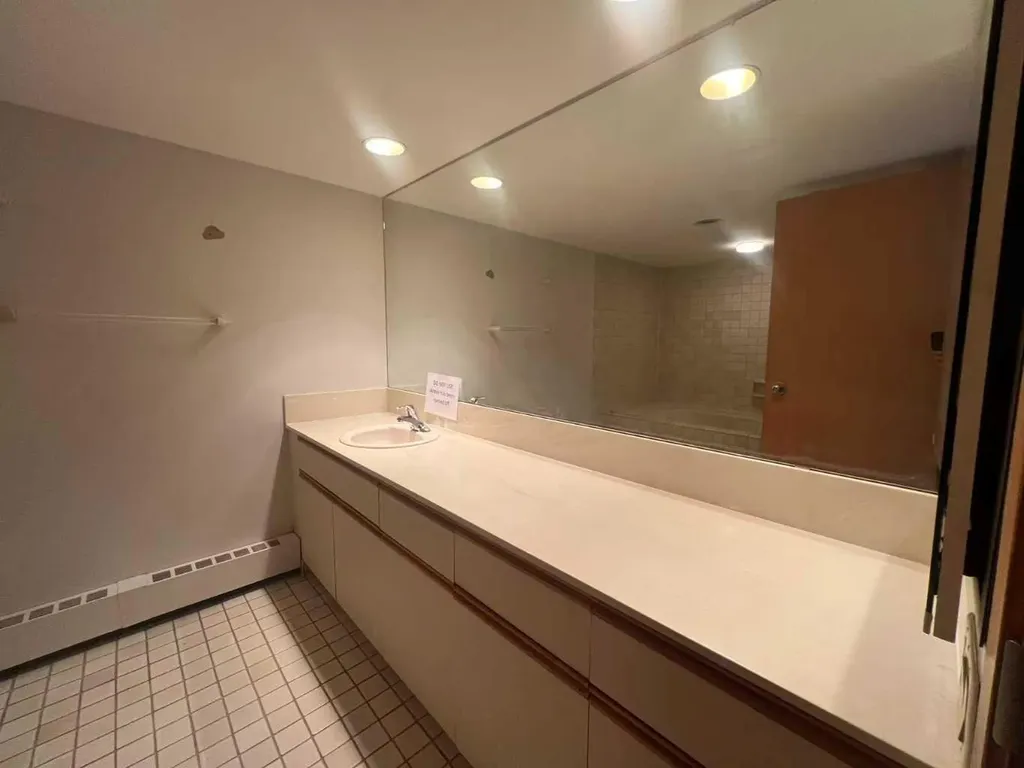 500 Eau Claire Avenue SW Calgary AB T2P 3R8