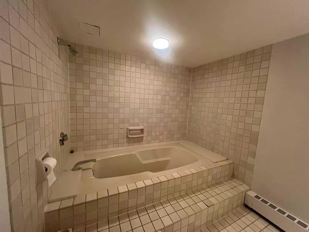 500 Eau Claire Avenue SW Calgary AB T2P 3R8