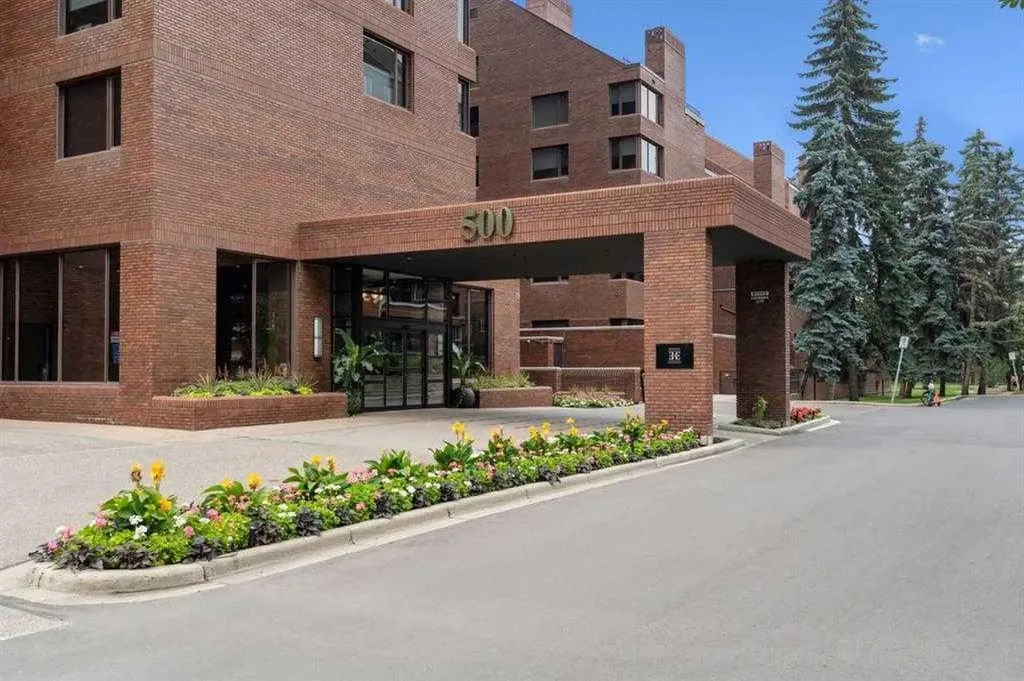 500 Eau Claire Avenue SW Calgary AB T2P 3R8