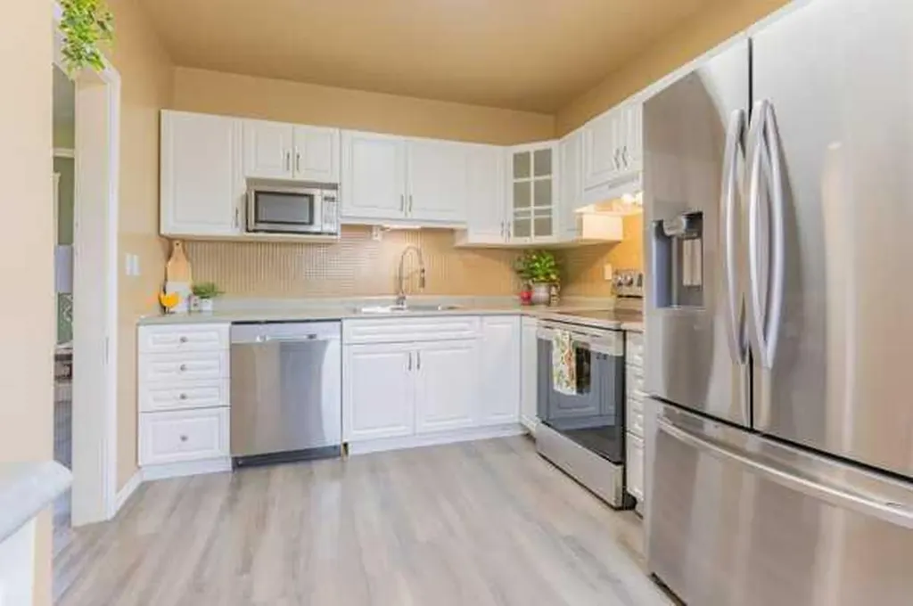 11 Railway Street Walsh AB T0J 3L0
