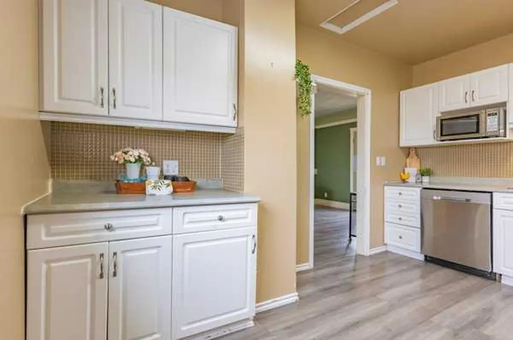 11 Railway Street Walsh AB T0J 3L0
