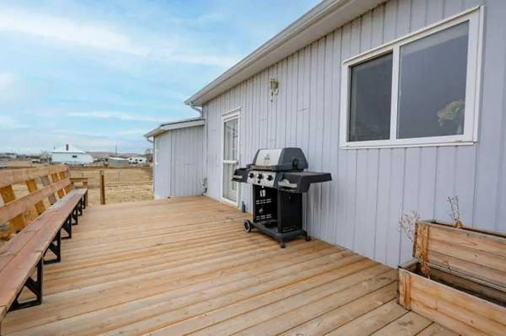 11 Railway Street Walsh AB T0J 3L0