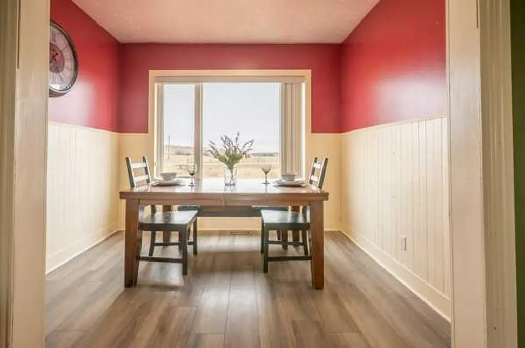 11 Railway Street Walsh AB T0J 3L0