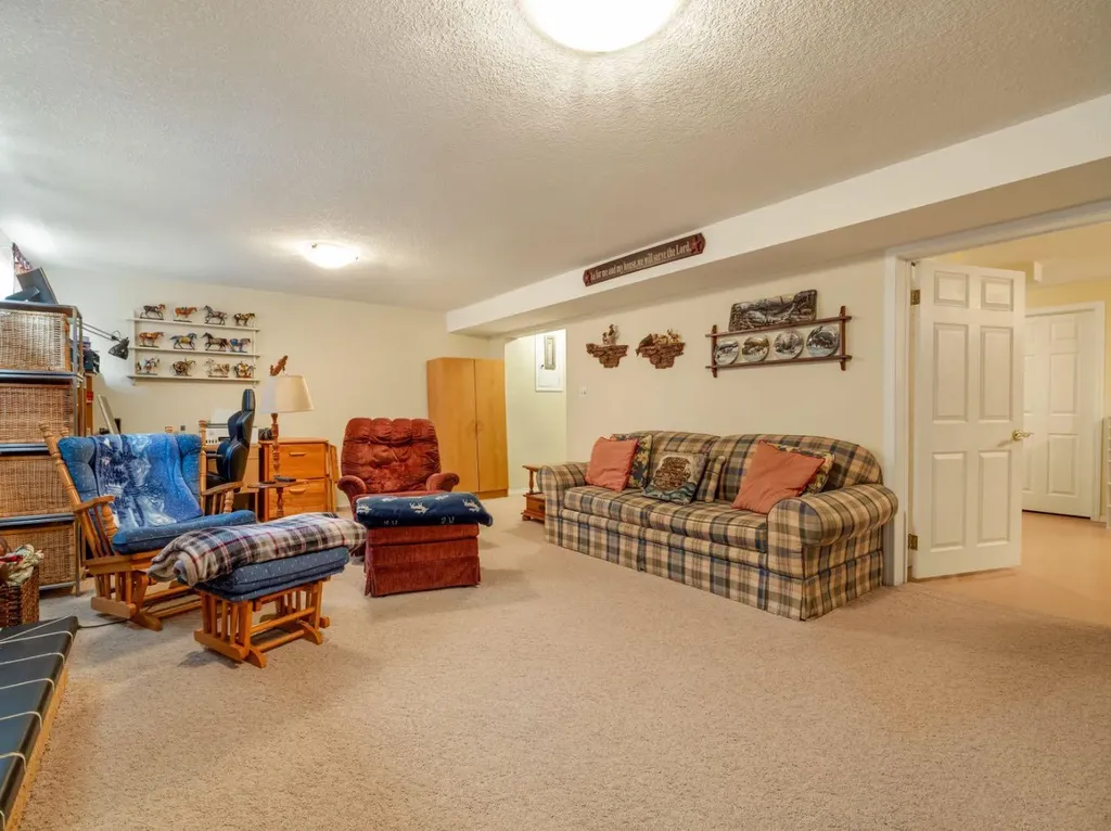 240 3 Avenue E Cardston AB T0K 0K0