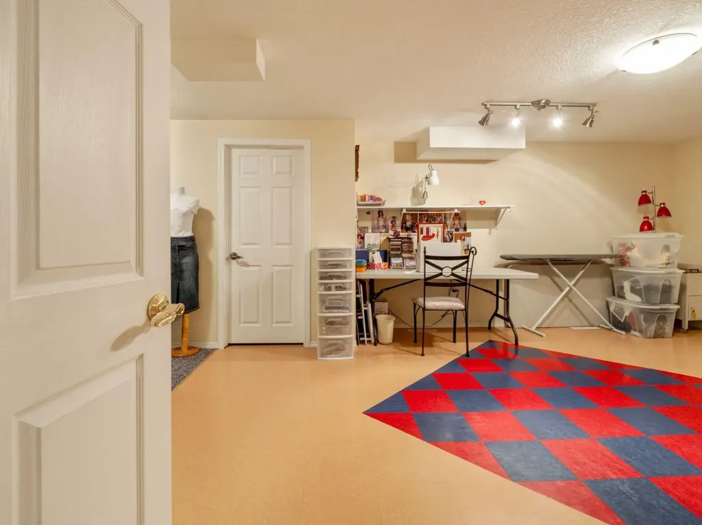 240 3 Avenue E Cardston AB T0K 0K0