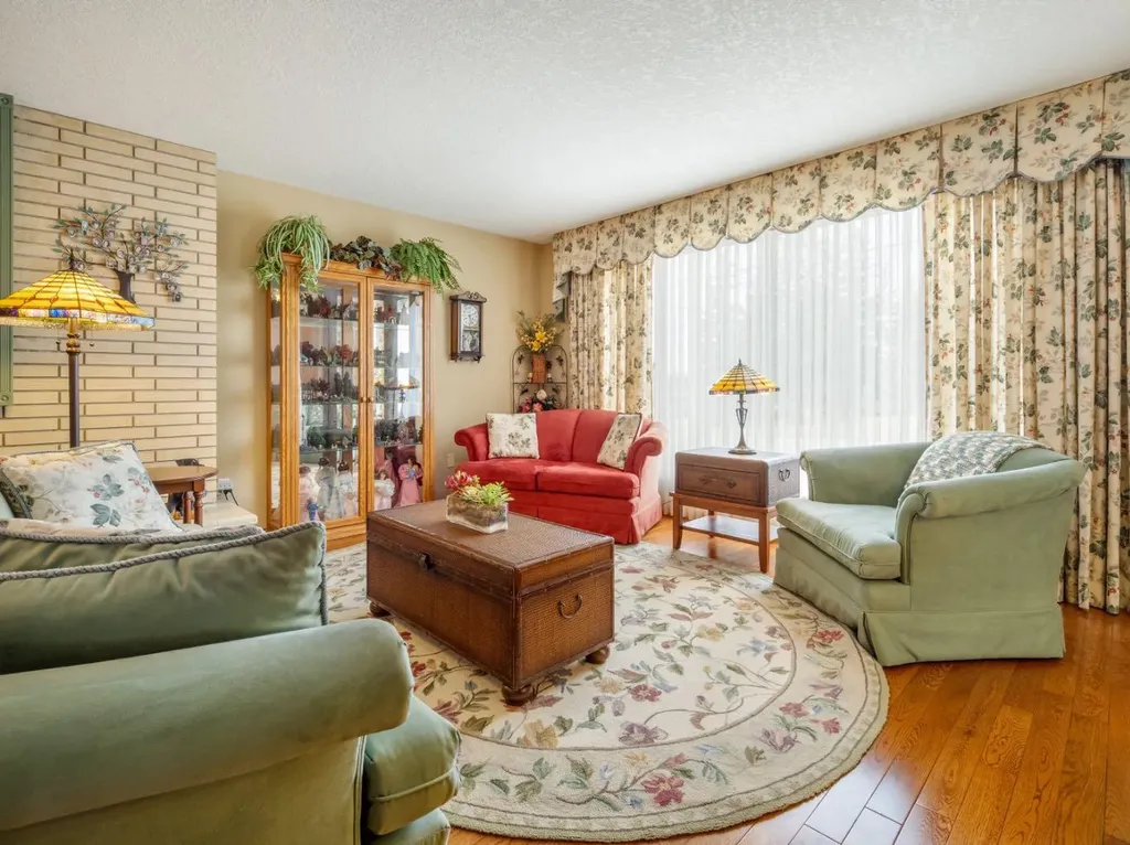 240 3 Avenue E Cardston AB T0K 0K0