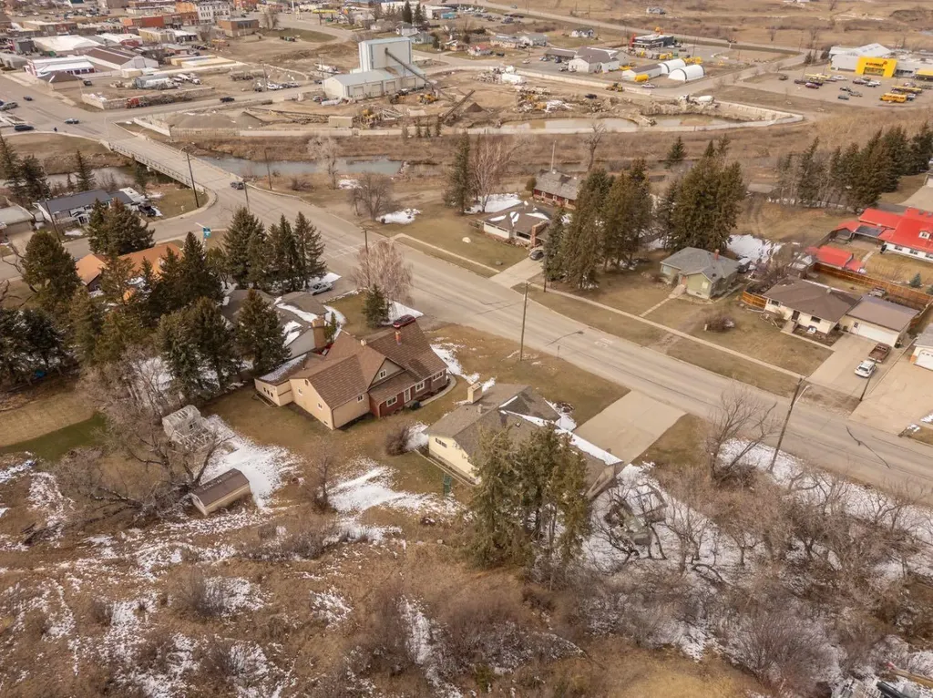 240 3 Avenue E Cardston AB T0K 0K0