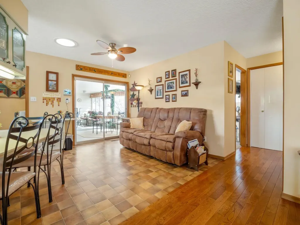 240 3 Avenue E Cardston AB T0K 0K0