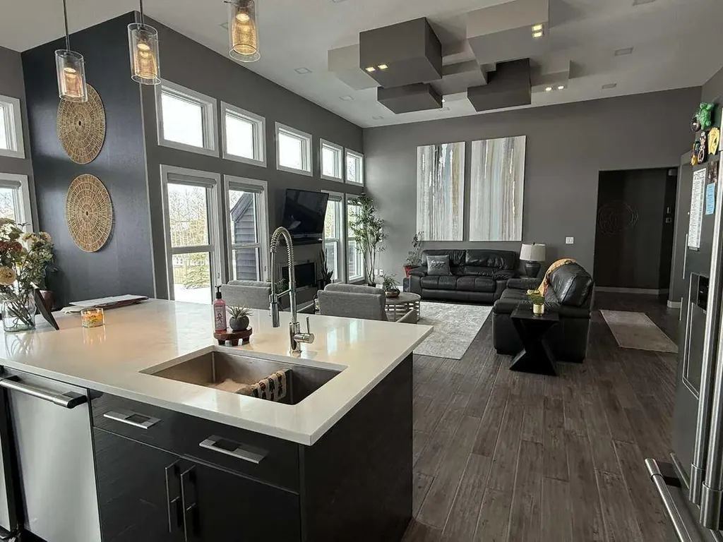 10522 101 Avenue Sexsmith AB T0H 3C0