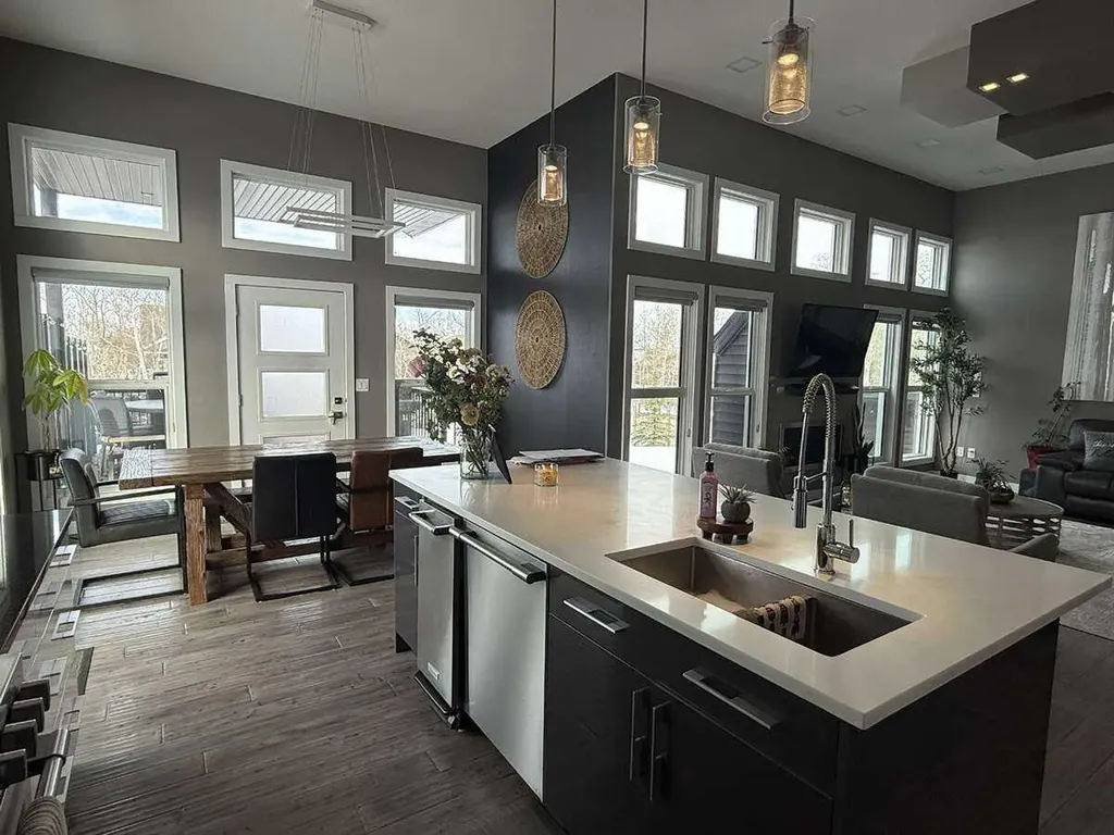 10522 101 Avenue Sexsmith AB T0H 3C0