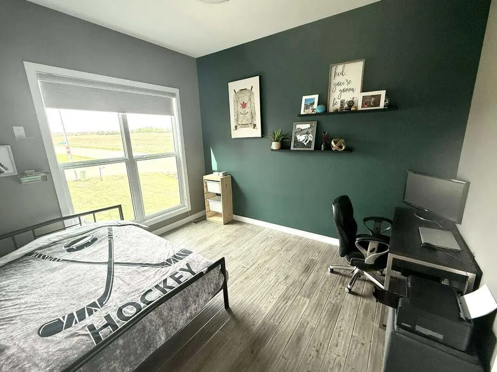 10522 101 Avenue Sexsmith AB T0H 3C0