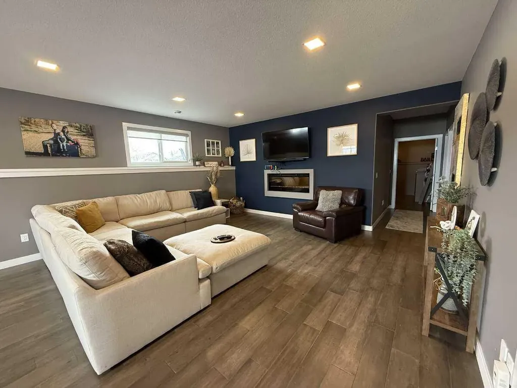 10522 101 Avenue Sexsmith AB T0H 3C0
