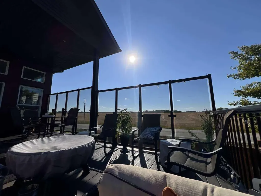 10522 101 Avenue Sexsmith AB T0H 3C0