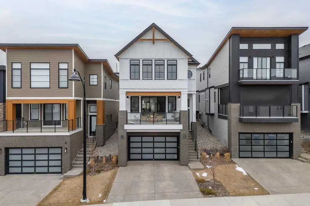 80 Timberline Way SW Calgary AB T3H 6C8