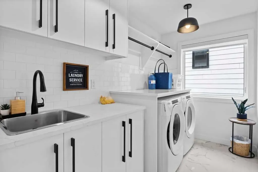 80 Timberline Way SW Calgary AB T3H 6C8