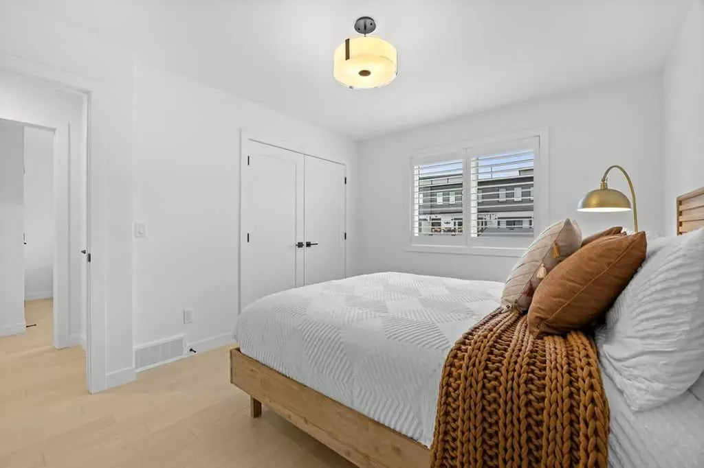 80 Timberline Way SW Calgary AB T3H 6C8
