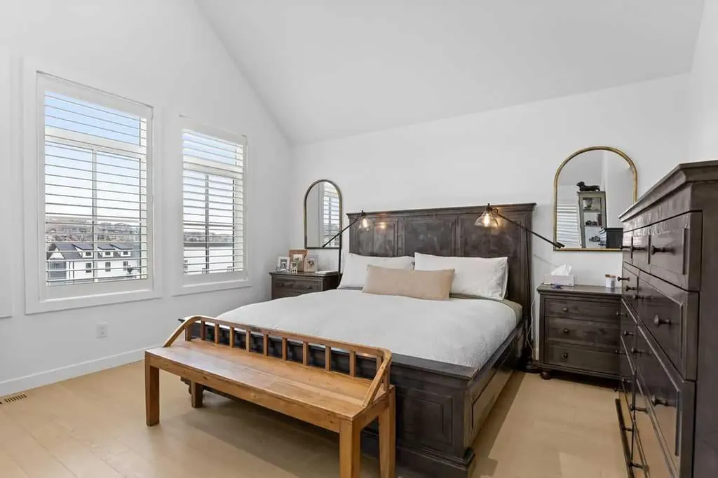 80 Timberline Way SW Calgary AB T3H 6C8