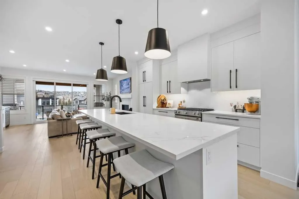 80 Timberline Way SW Calgary AB T3H 6C8