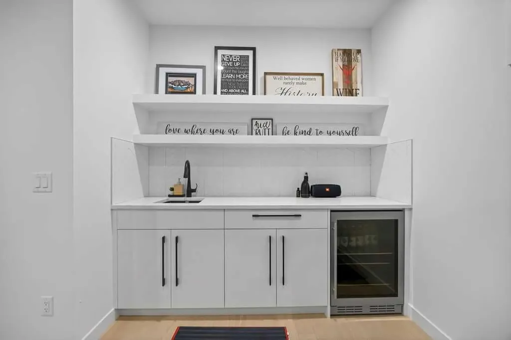 80 Timberline Way SW Calgary AB T3H 6C8