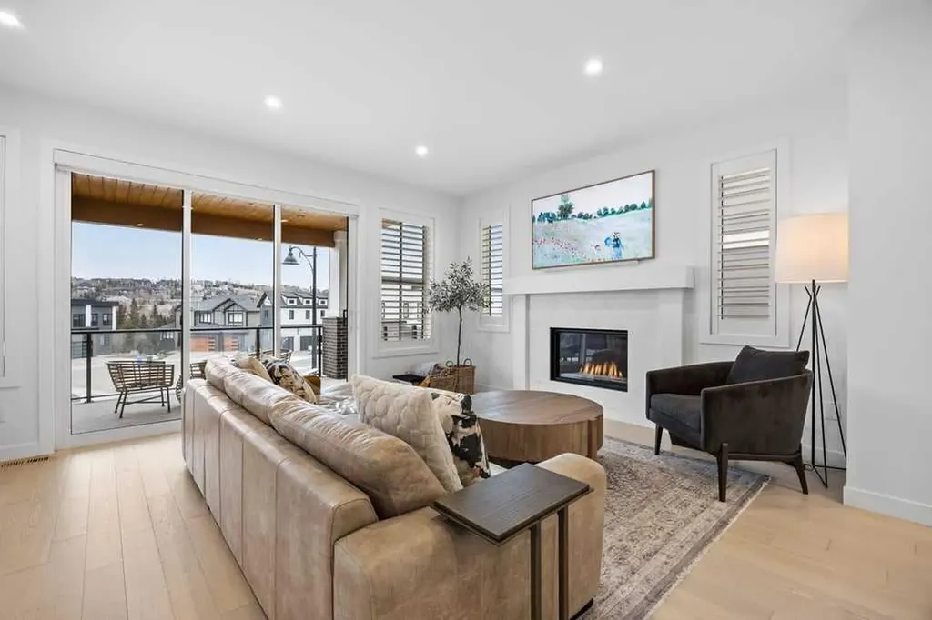 80 Timberline Way SW Calgary AB T3H 6C8