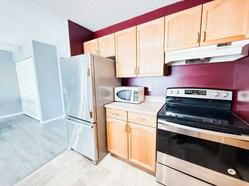 9700 92 Avenue Grande Prairie AB T8V 6Z7