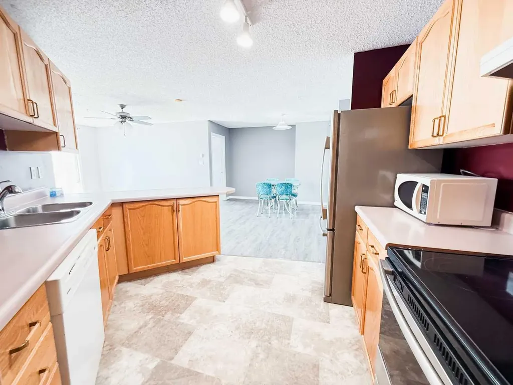 9700 92 Avenue Grande Prairie AB T8V 6Z7