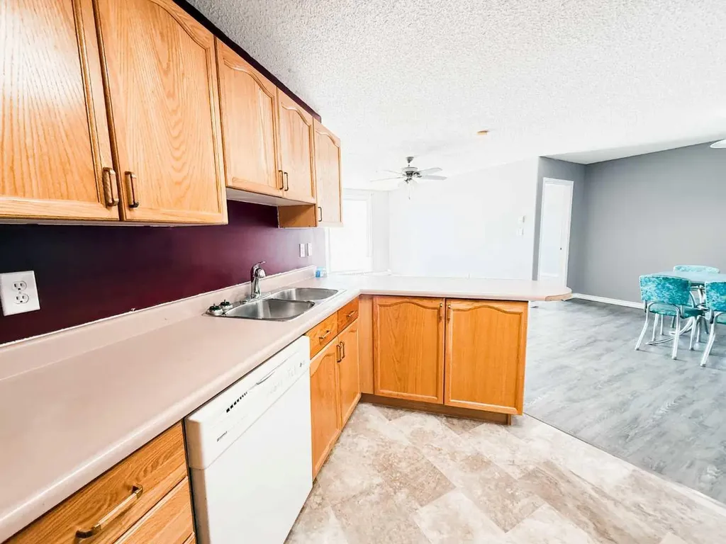 9700 92 Avenue Grande Prairie AB T8V 6Z7