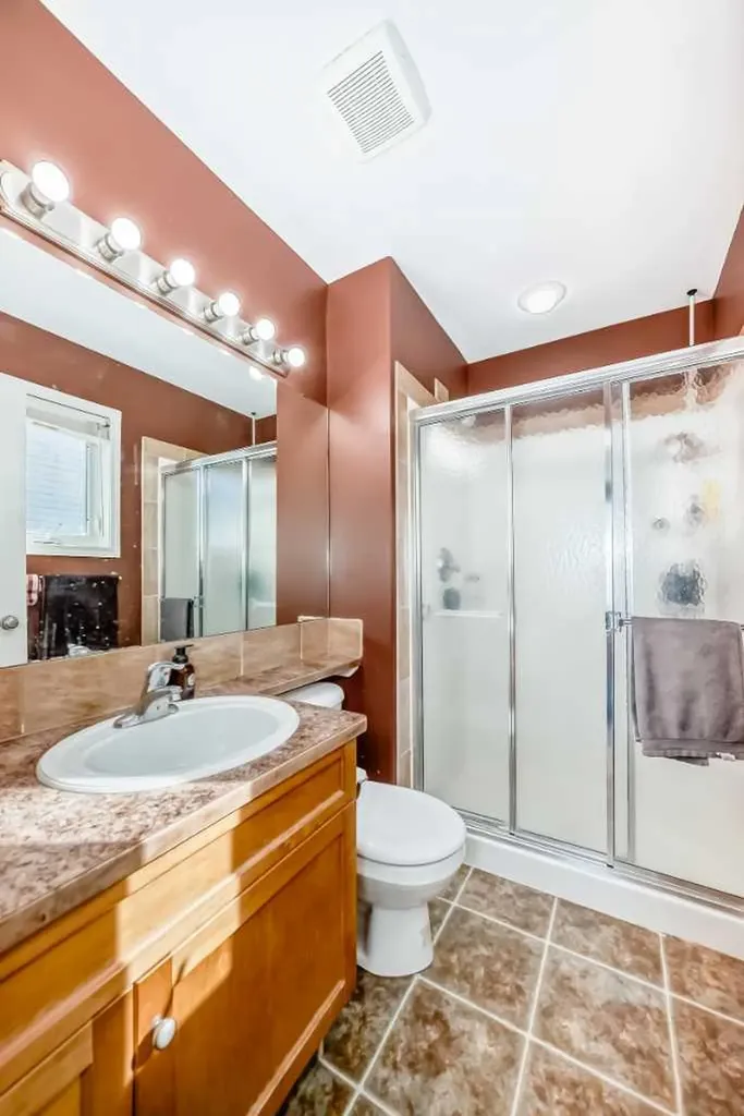 116 Old Boomer Road Sylvan Lake AB T4S 2J1