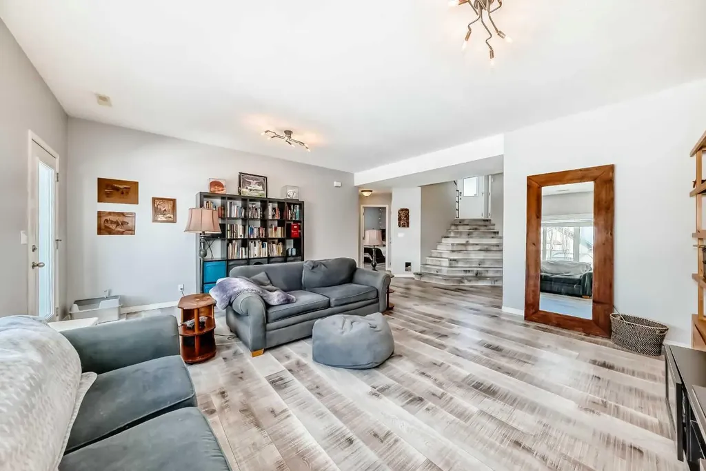 116 Old Boomer Road Sylvan Lake AB T4S 2J1