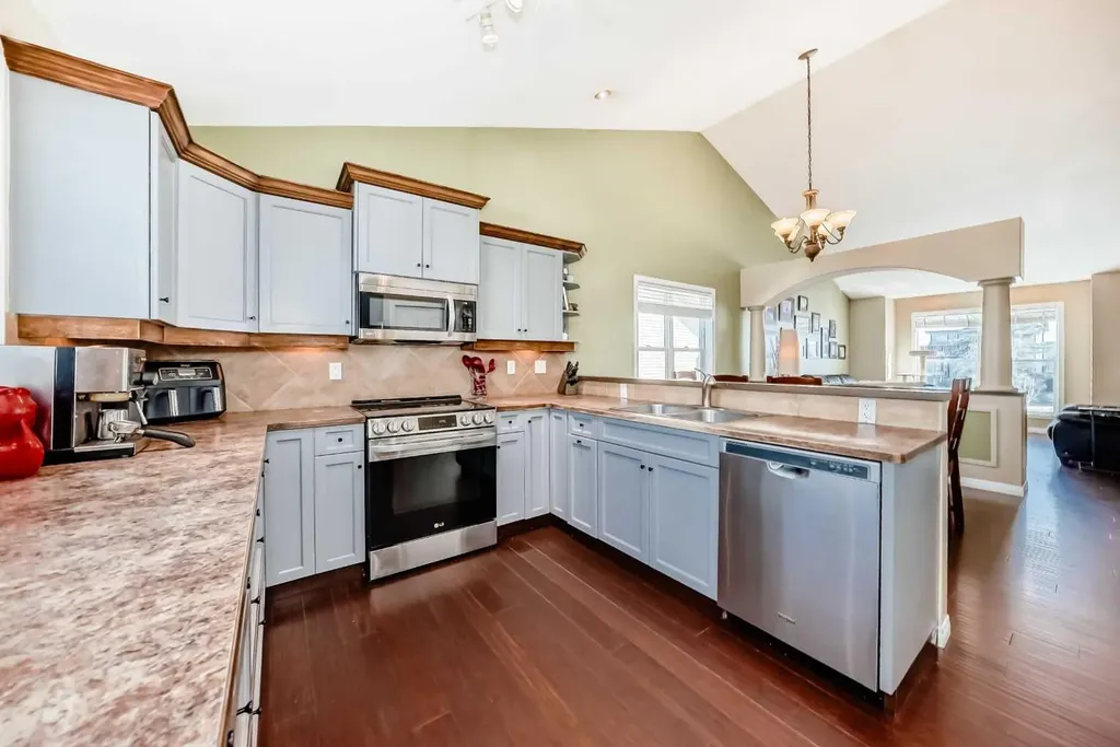 116 Old Boomer Road Sylvan Lake AB T4S 2J1
