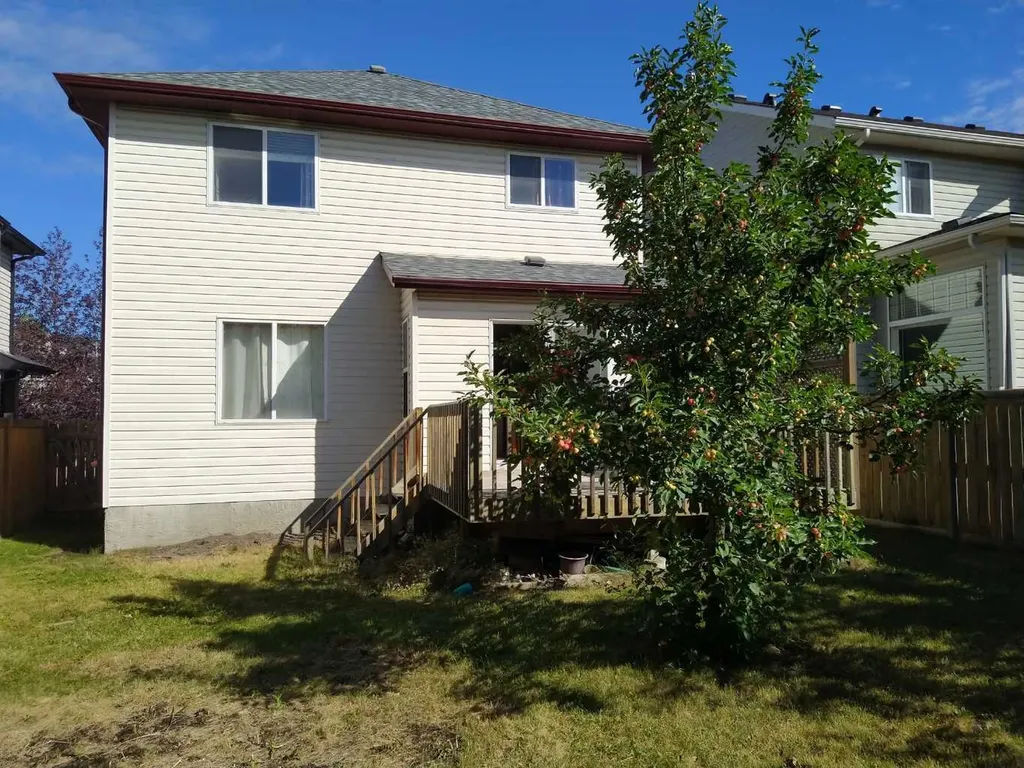 9 Somerside Crescent SW Calgary AB T2Y 4G8