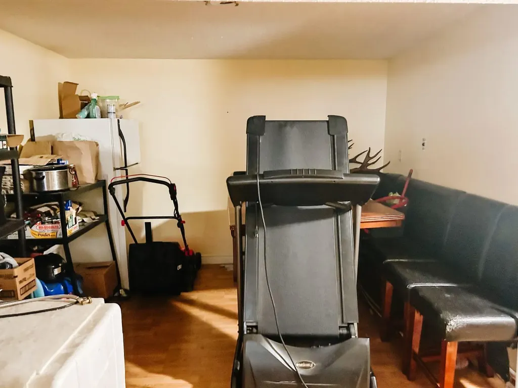 4548 46 Avenue Rocky Mountain House AB T4T1A2