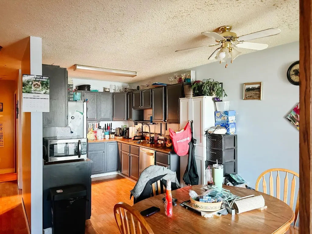 4548 46 Avenue Rocky Mountain House AB T4T1A2