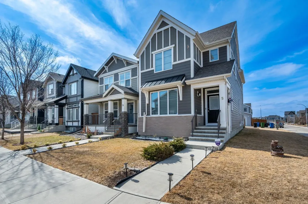 5 Masters Street SE Calgary AB T3M 2R5
