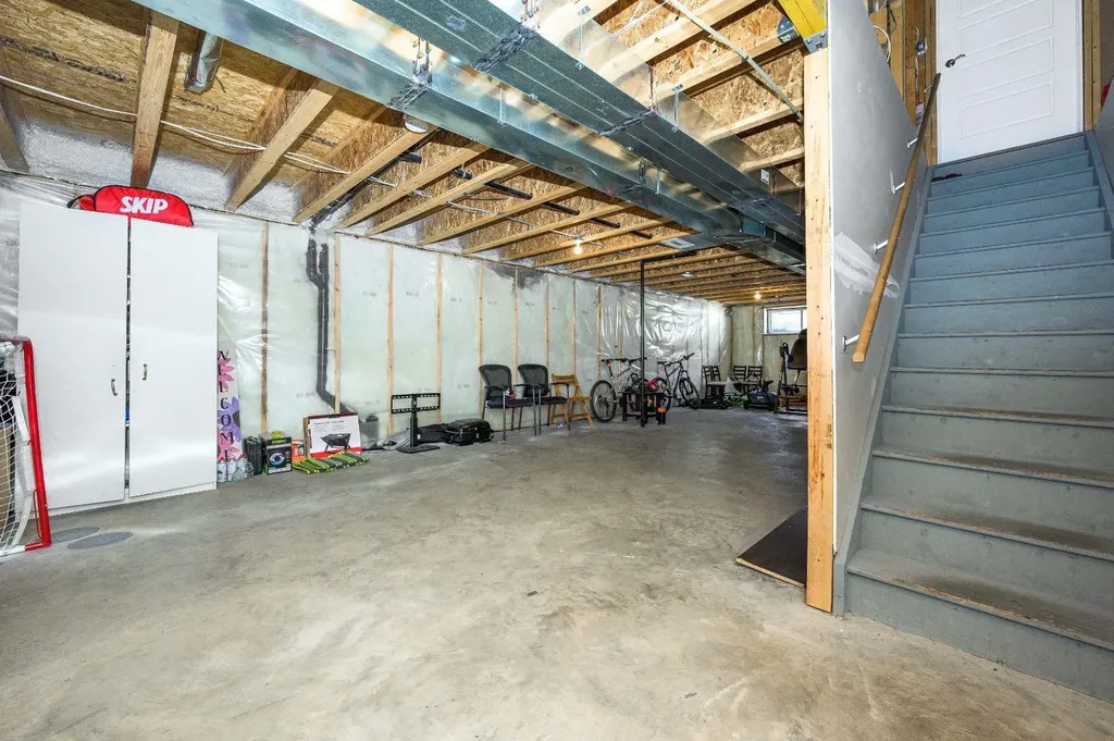 5 Masters Street SE Calgary AB T3M 2R5
