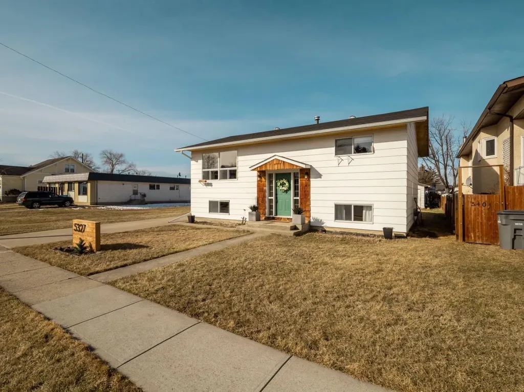 5327 3a Street W Claresholm AB T0L0L0
