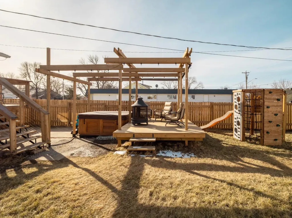 5327 3a Street W Claresholm AB T0L0L0