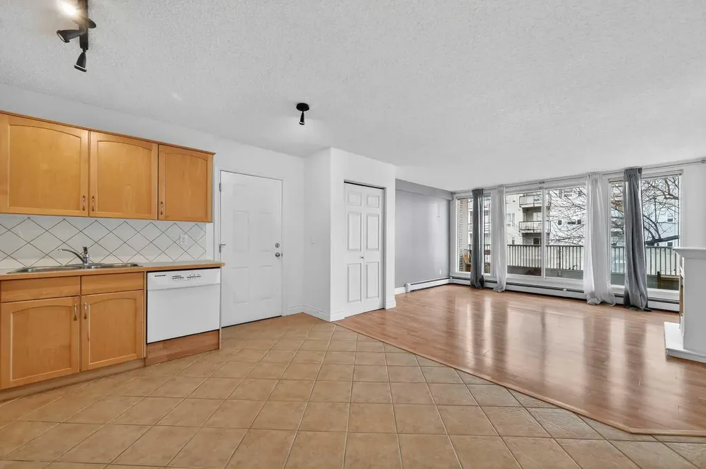 1815 26 Avenue SW Calgary AB T2T 1E2