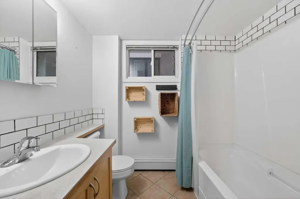 1815 26 Avenue SW Calgary AB T2T 1E2