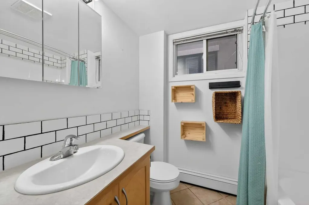 1815 26 Avenue SW Calgary AB T2T 1E2