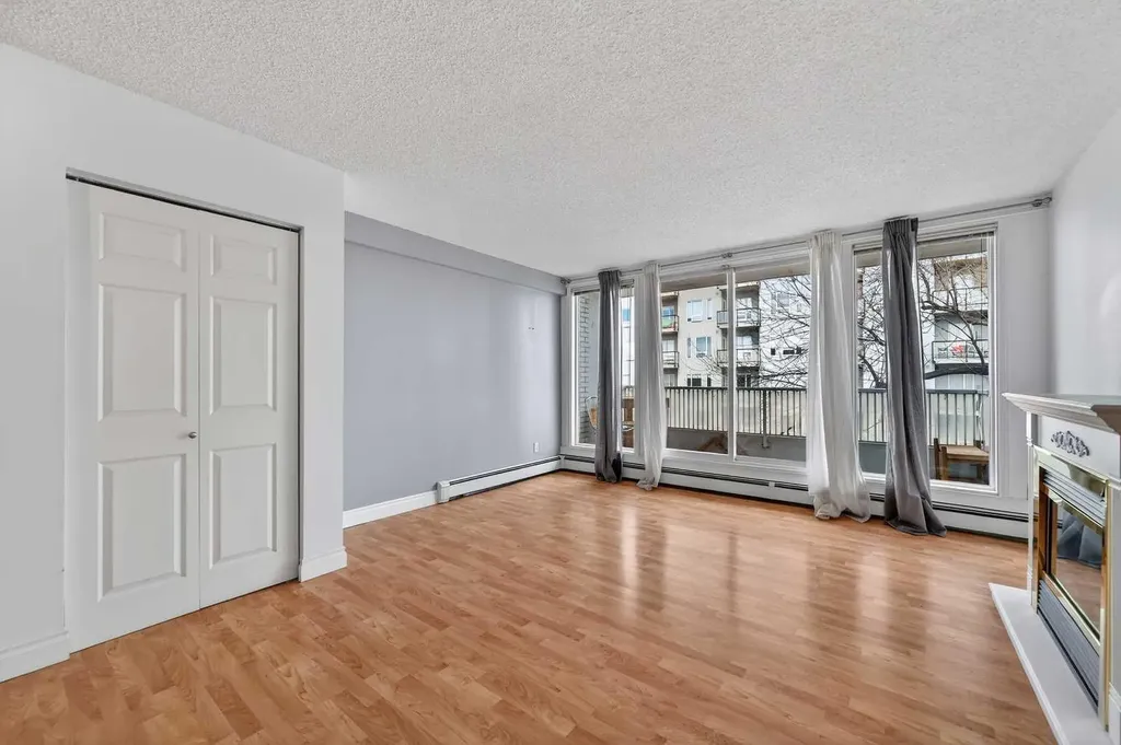 1815 26 Avenue SW Calgary AB T2T 1E2
