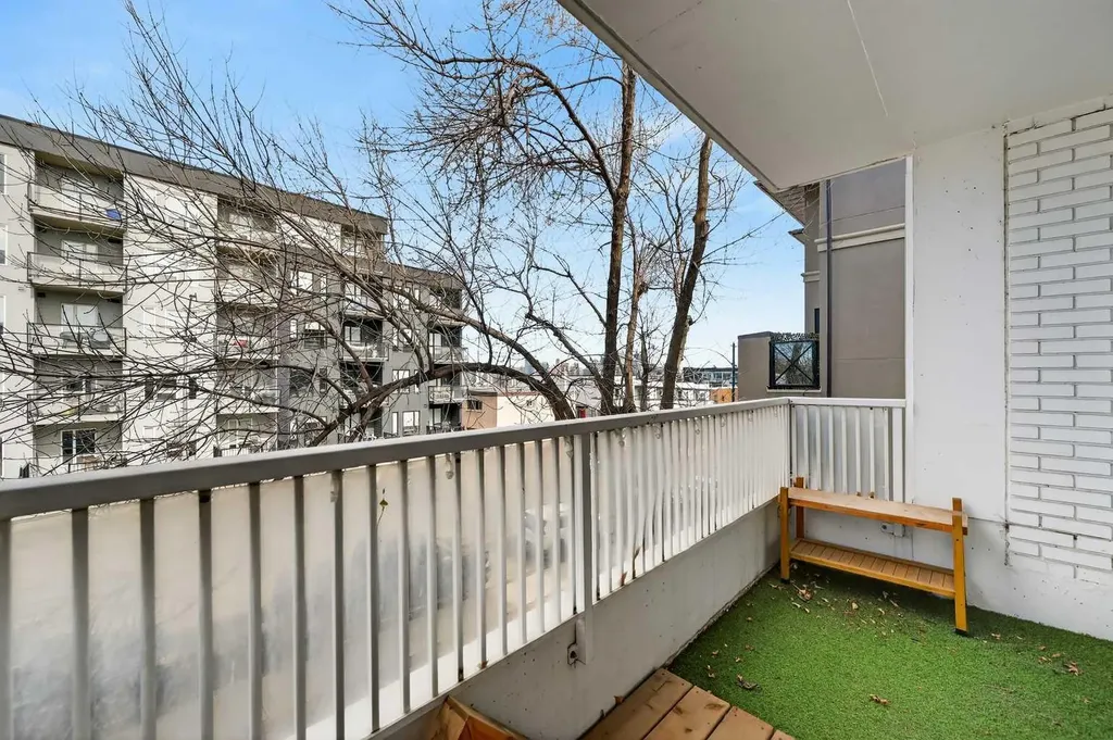 1815 26 Avenue SW Calgary AB T2T 1E2