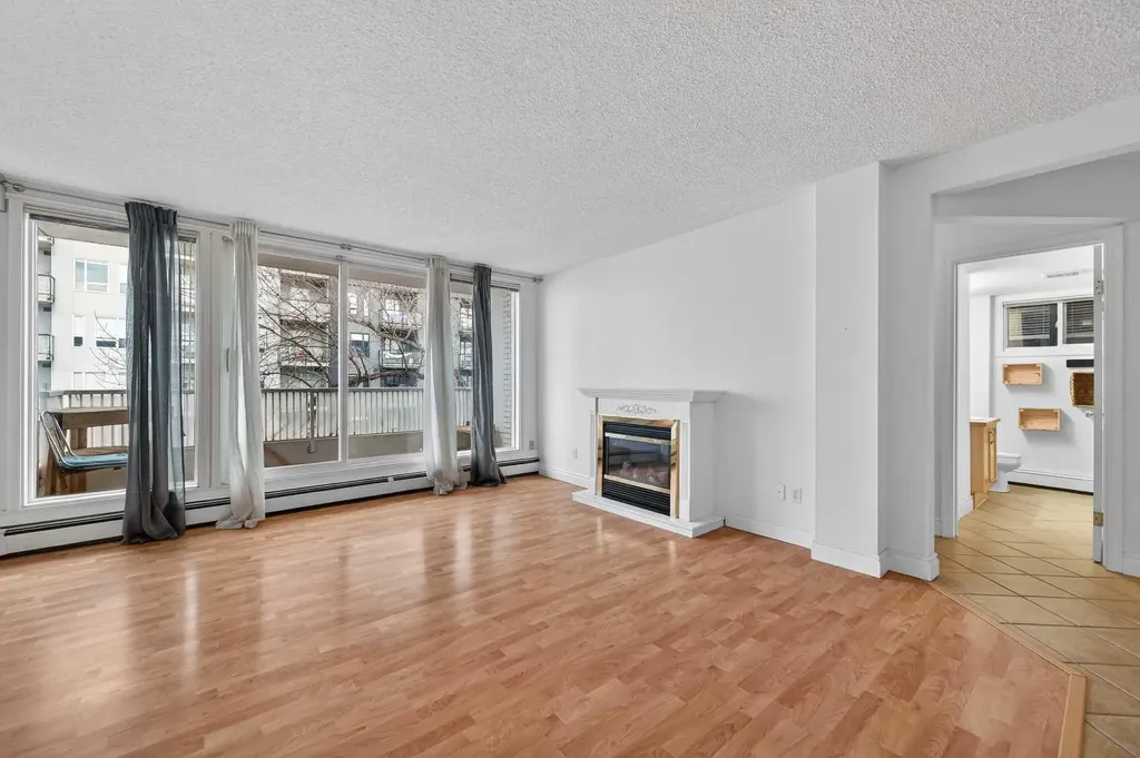 1815 26 Avenue SW Calgary AB T2T 1E2