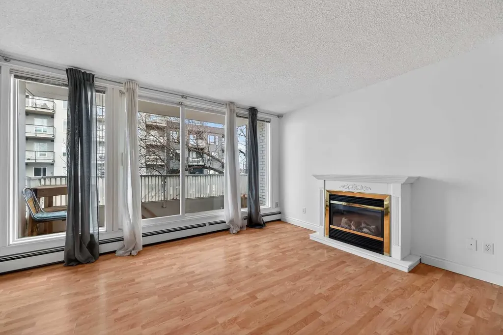 1815 26 Avenue SW Calgary AB T2T 1E2