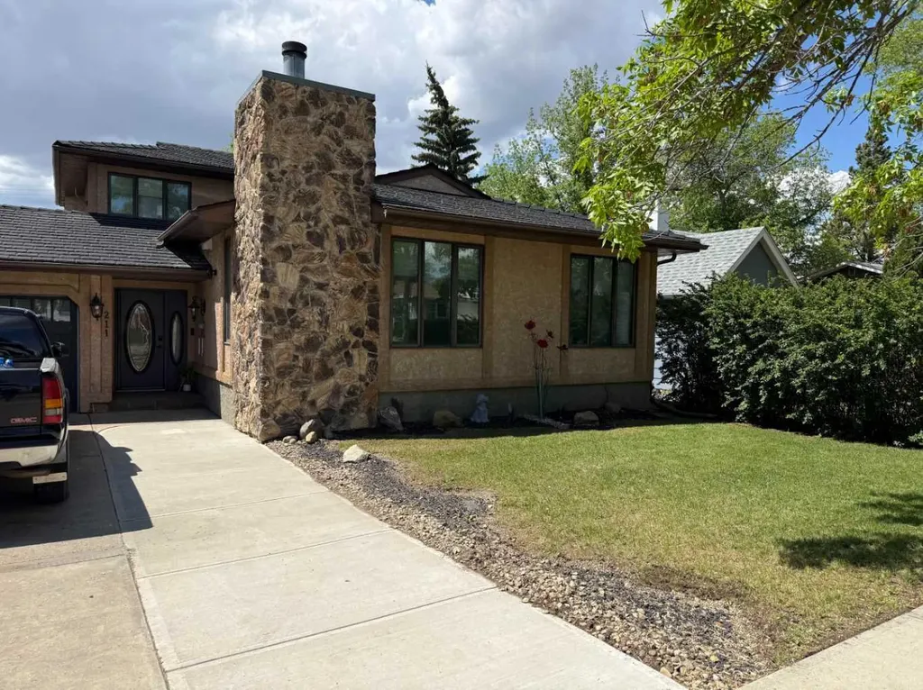 211 4 Avenue SE Three Hills AB T0M2A0